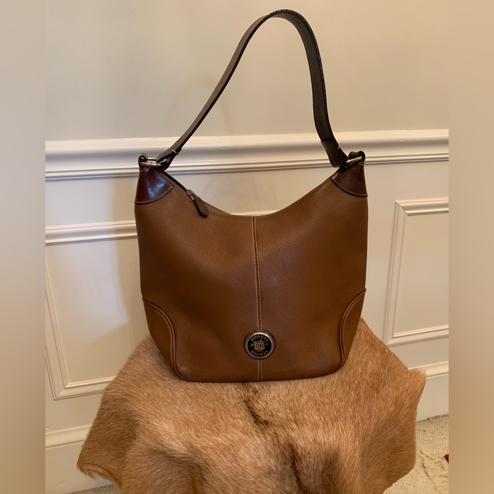Vintage Dooney and Bourke pebbled  Leather Shoulder Hobo  Bag Brown